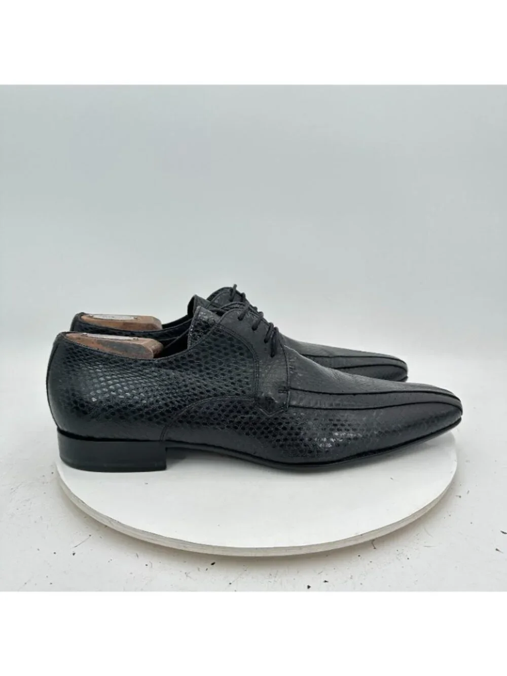 Dolce & Gabbana Men Size EU 44 E US 10 Black Crocodile Skin Derby Dress Shoes
